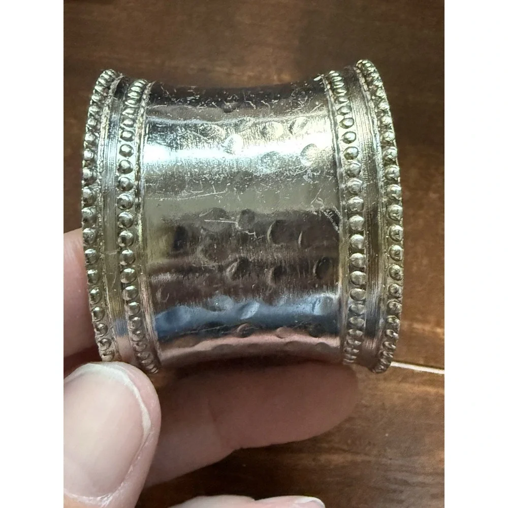 Pier 1 Imports Set of 7 Napkin Rings Hammered Silver Plated‎ Beaded Dining